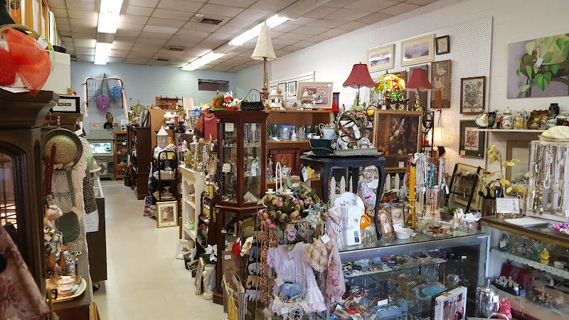 Attic Treasures Antique Mall