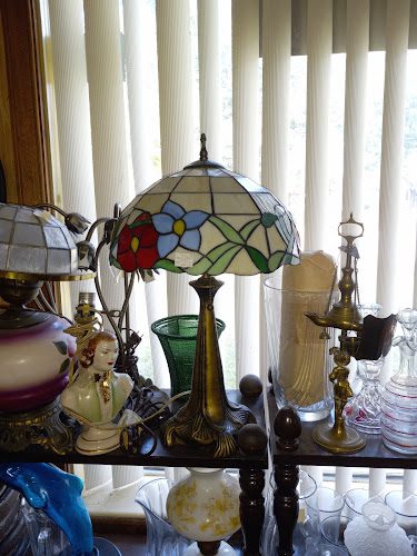 Fran’s Fantasies Antiques