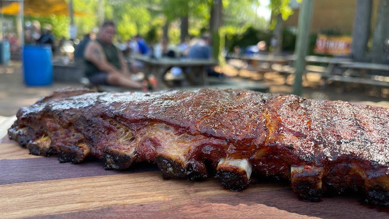 Hank’s Filling Station